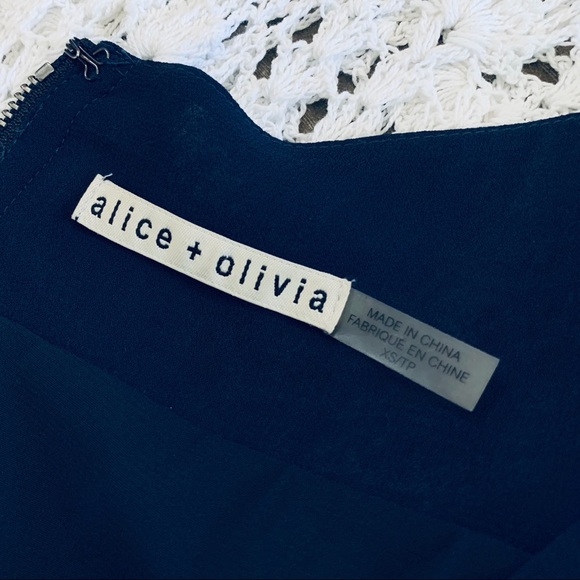 ALICE + OLIVIA ELEONORA TRUMPET SLEEVE DRESS - Picture 9 of 15